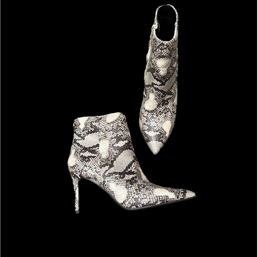 Faux SnakeSkin Booties